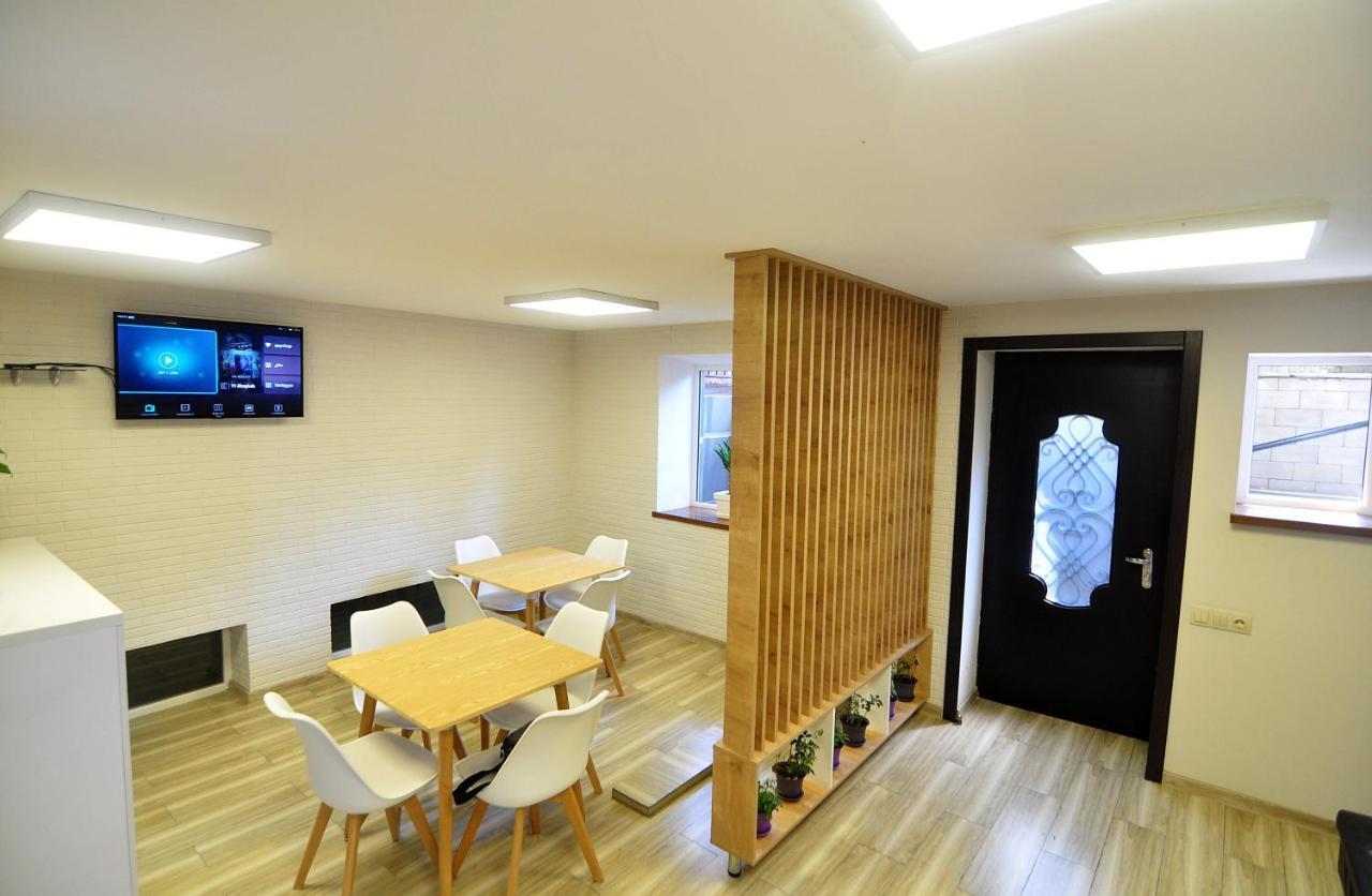 Light Hotel Tbilisi Bagian luar foto