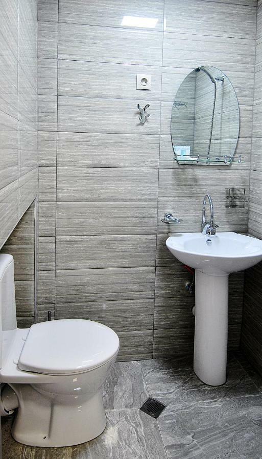 Light Hotel Tbilisi Bagian luar foto